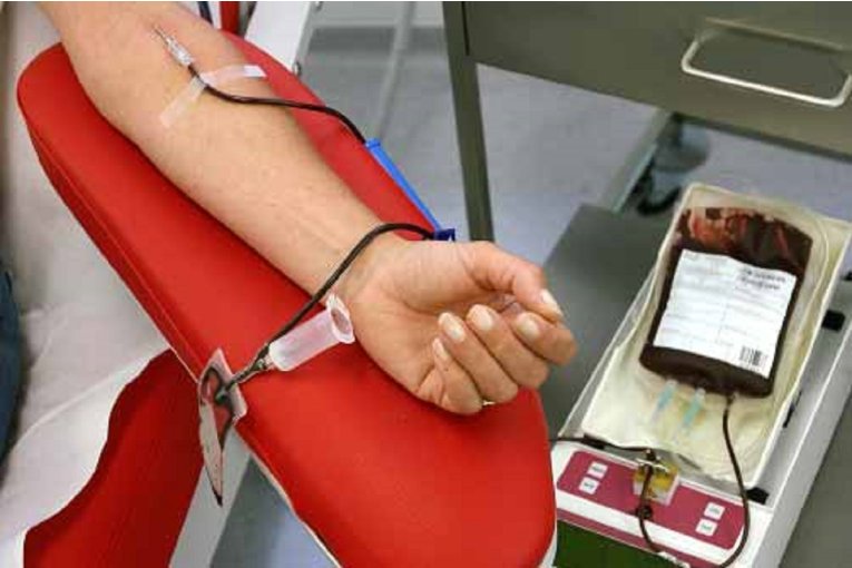 Las personas vacunadas contra el Covid deben esperar 14 días para ser donantes de sangre