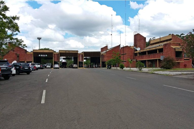 Lapiduz calificó como &ldquo;ridículo que siga habiendo horarios y restricciones en el paso de frontera&rdquo;.