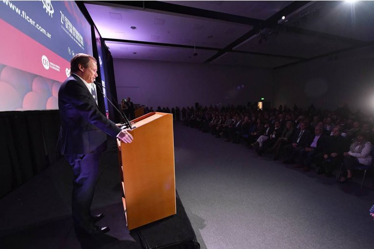 "Las políticas públicas tienen que trascender los gobiernos”, dijo el gobernador al inaugurar el FICER