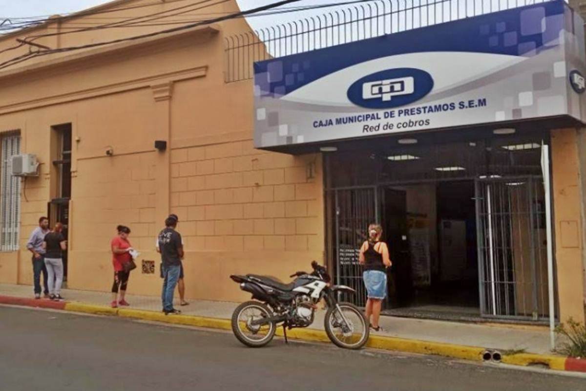 Los beneficiarios deben acercarse a las oficinas de Caja Mixta. Los beneficiarios deben acercarse a las oficinas de Caja Mixta.