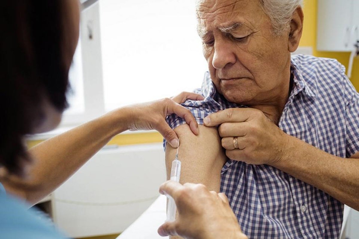 Aún queda un envío más de vacunas antigripales. Aún queda un envío más de vacunas antigripales.