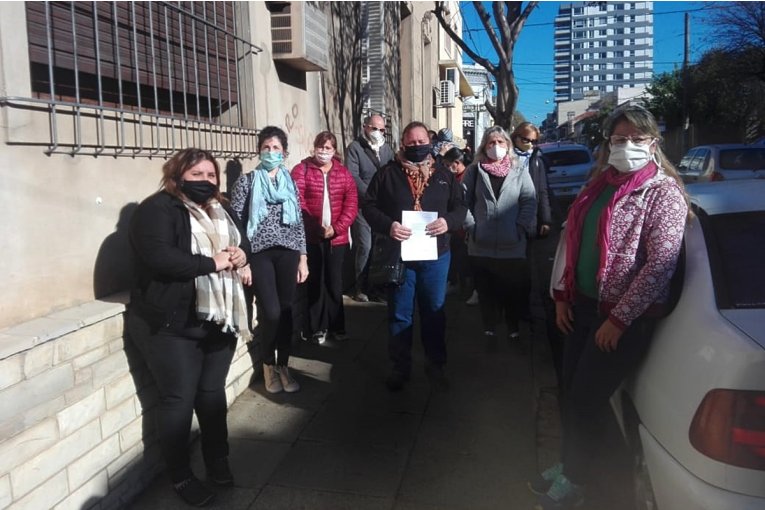 Prestadores de IOSPER reclaman falta de pagos desde el año pasado