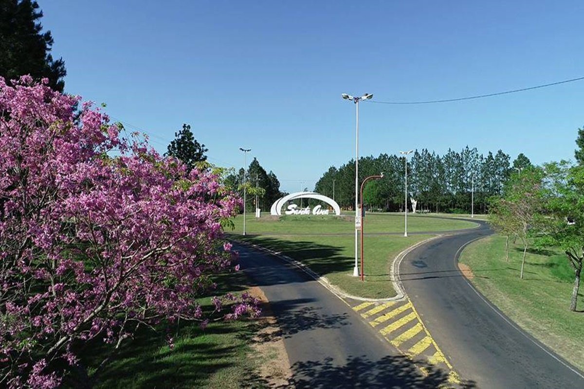 Santa Ana extendió su aislamiento hasta el próximo domingo. Santa Ana extendió su aislamiento hasta el próximo domingo.