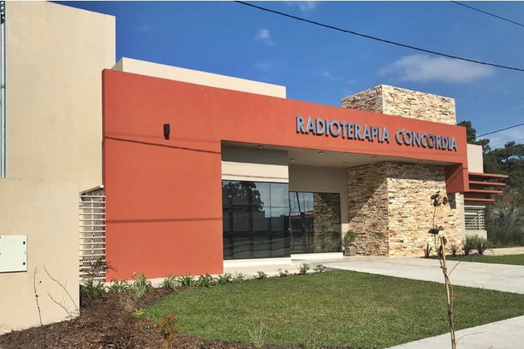 Instituto privado de radioterapia afirma que la falta de convenio con PAMI obliga a que los beneficiarios viajen a otra ciudad