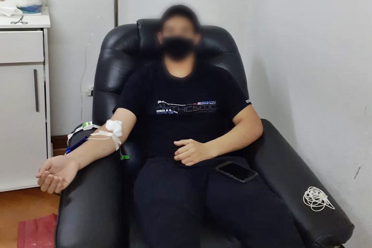 Tres pacientes de Colón donaron su plasma en Gualeguaychú. Tres pacientes de Colón donaron su plasma en Gualeguaychú.