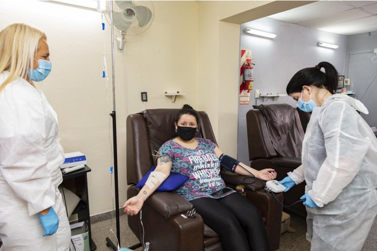 Más de cien entrerrianos recuperados de coronavirus donaron plasma
