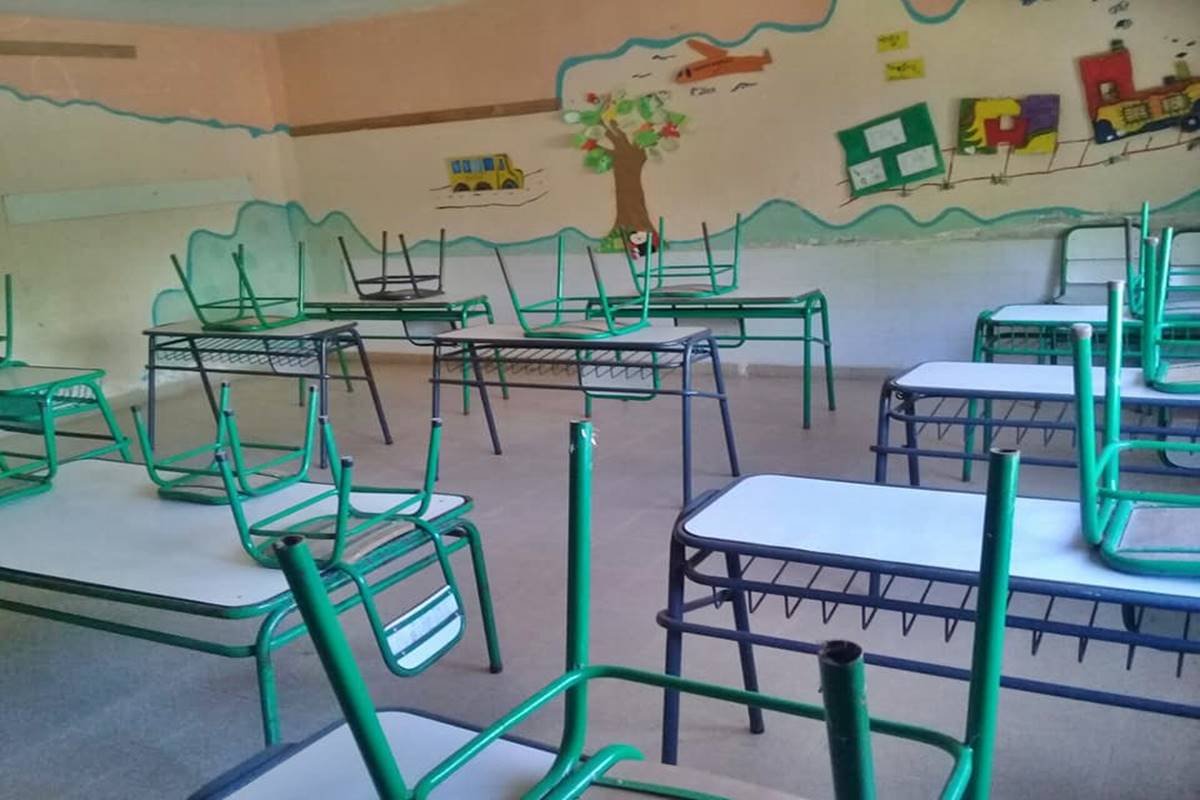 AGMER valoró la decisión del COES local pero exige vacunas para los docentes. AGMER valoró la decisión del COES local pero exige vacunas para los docentes.