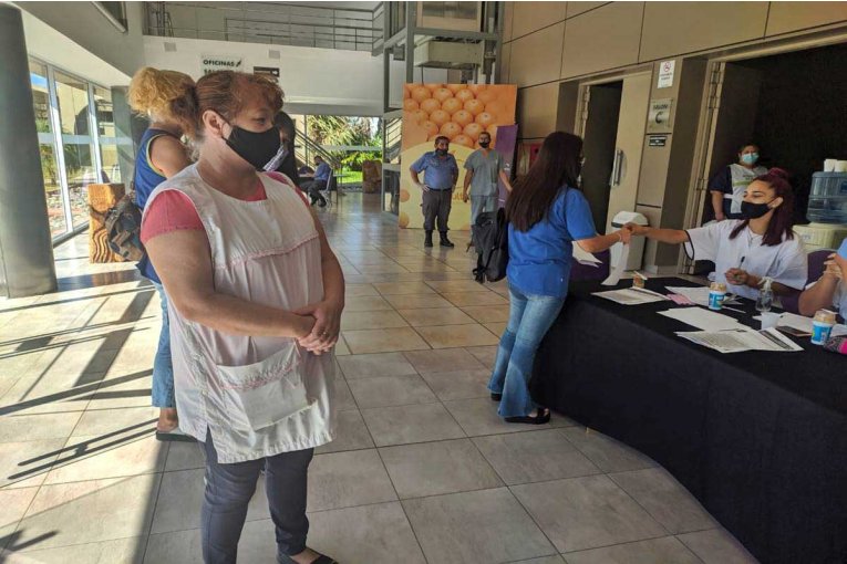 COVID: Confirman cuántas dosis se aplicarán durante la jornada de vacunación a docentes
