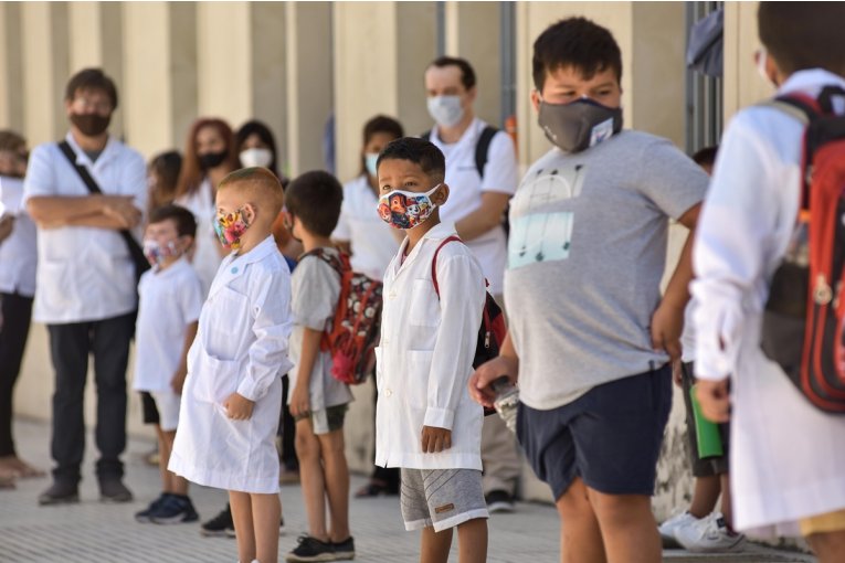 Evalúan adelantar vacaciones para &ldquo;optimizar lo más que se pueda los días de clases presenciales&rdquo;