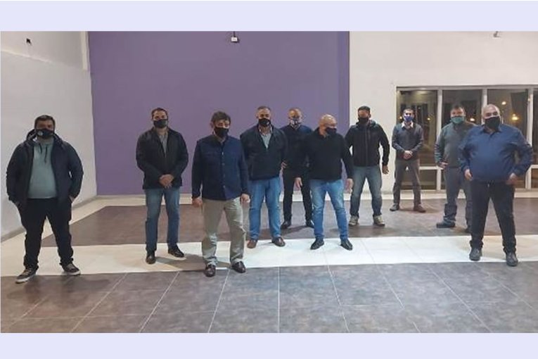 Simonnetti aclaró que la reunión en la sede del gremio mercantil era de la mesa sindical y puso en duda el motivo de la clausura