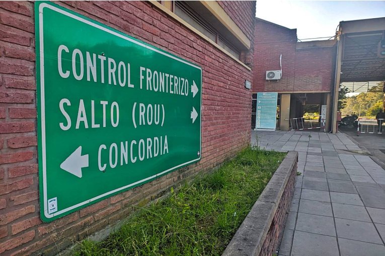 Permiten el ingreso ilimitado de personas al país por el paso fronterizo Concordia – Salto