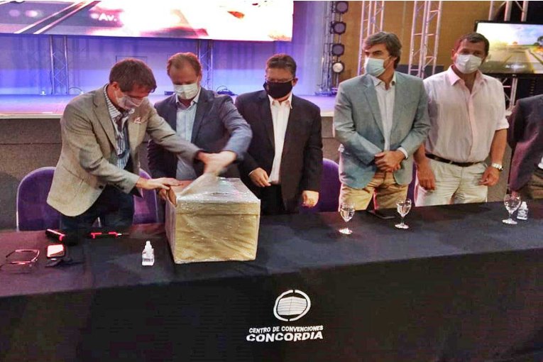 Bordet lamentó la visión centralista de "algunos funcionarios " y dijo que "costó mucho" lograr la habilitación del cruce