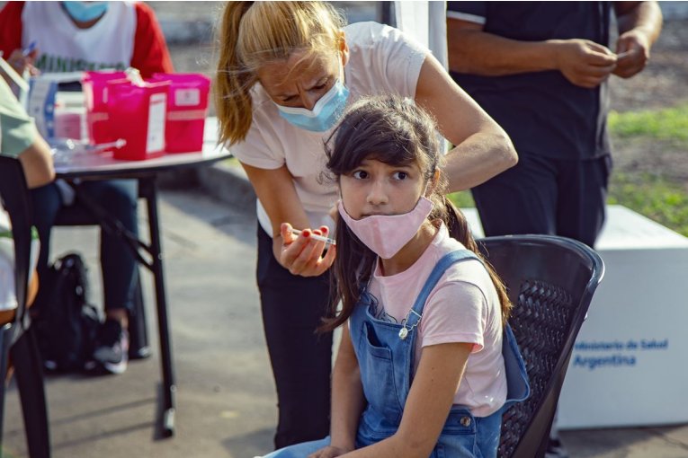 A partir de este lunes niños, niñas y adolescentes podrán recibir vacunas de refuerzo contra el Covid-19