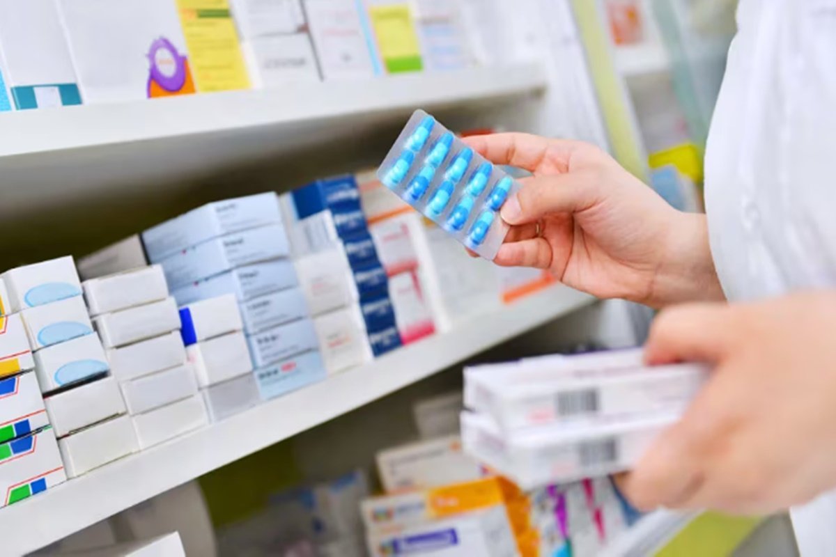 Se hace hincapié en la importancia de no automedicarse. Se hace hincapié en la importancia de no automedicarse.