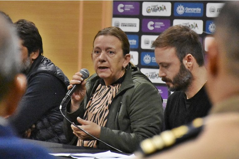 La ministra de Desarrollo de la provincia hizo las primeras declaraciones oficiales sobre el escándalo de comedores