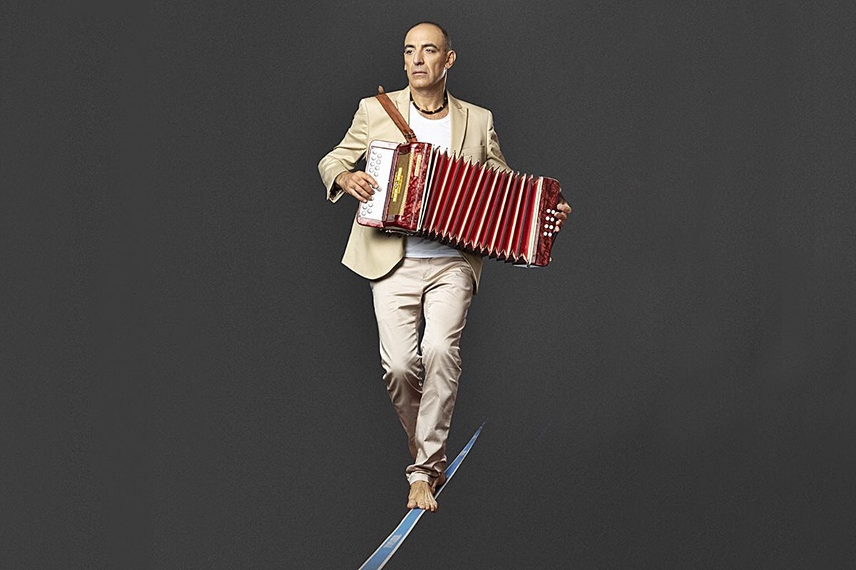 El Equilibrista de Mauricio Dayub llega a Concordia. El Equilibrista de Mauricio Dayub llega a Concordia.