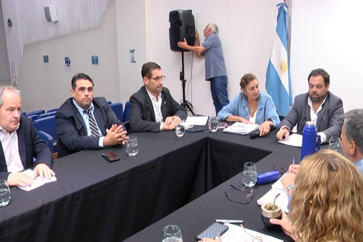 El ministro aclaró que “los descuentos por días de paro no se devuelven”. El ministro aclaró que “los descuentos por días de paro no se devuelven”.