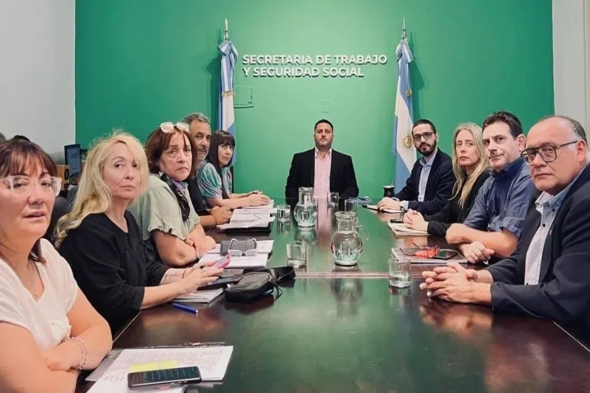 El viernes se reanuda el encuentro. El viernes se reanuda el encuentro.