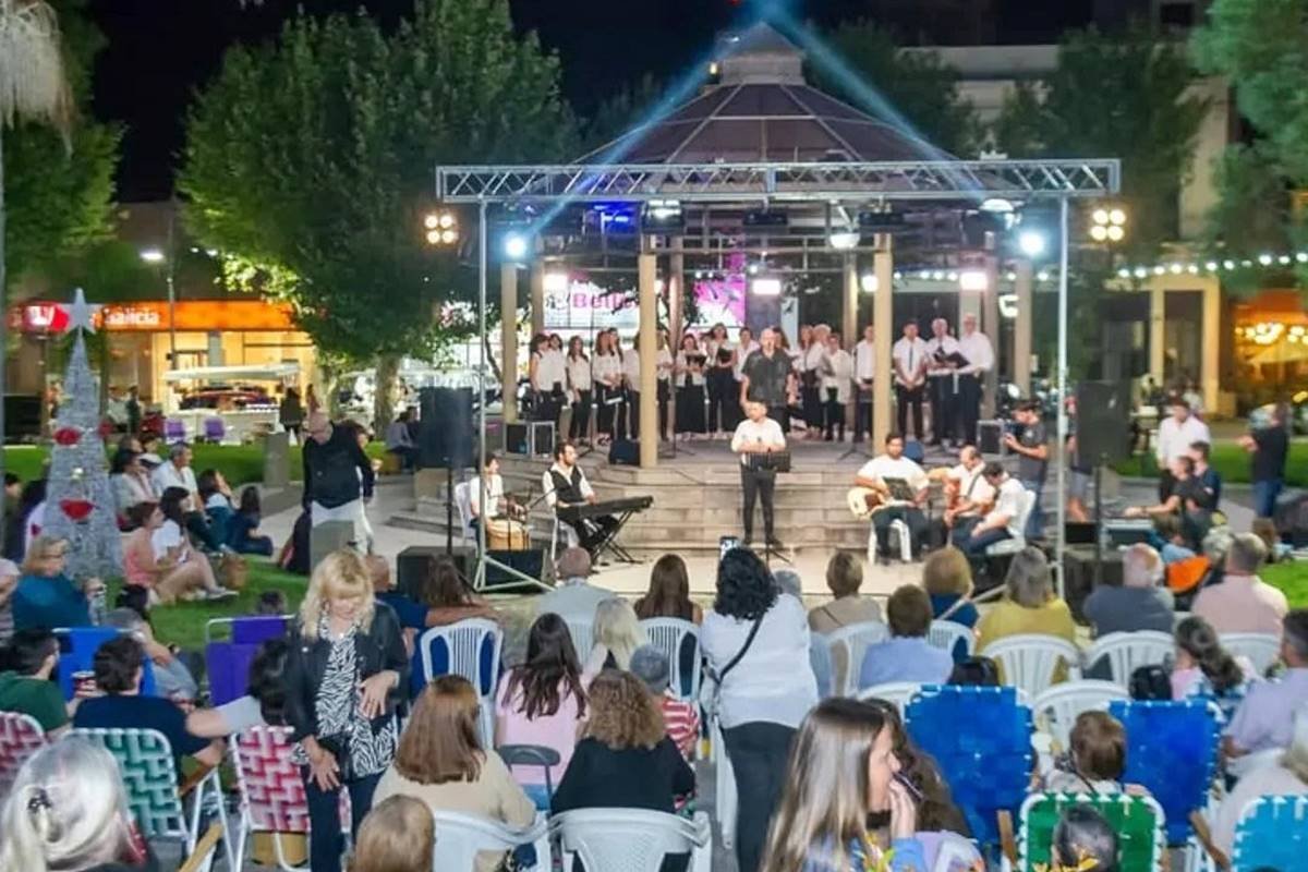 Una noche especial, con la Misa Criolla en pleno centro de Concordia. Una noche especial, con la Misa Criolla en pleno centro de Concordia.