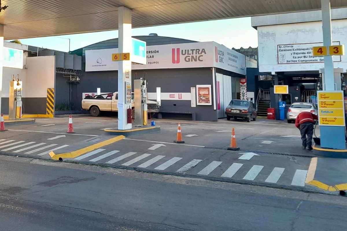 Estaciones de servicio de Concordia comenzaron la jornada sin gas. Estaciones de servicio de Concordia comenzaron la jornada sin gas.