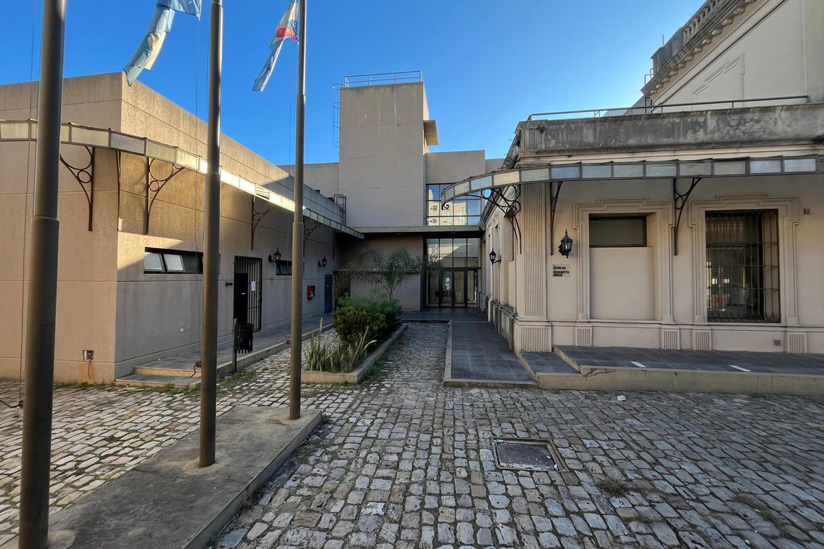 Oficinas de la Coordinación de Comedores en la ex Barraca Americana Oficinas de la Coordinación de Comedores en la ex Barraca Americana